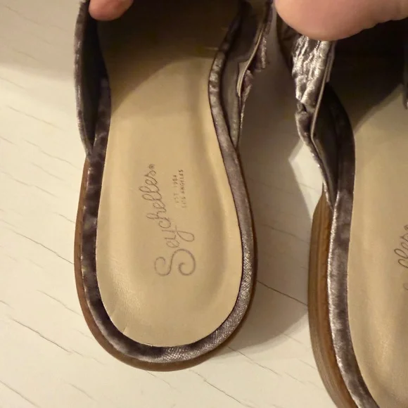 Crushed Velvet Size 10 Mules by Seychelles - Picture 9 of 12